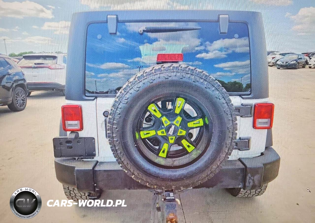 2016 Jeep Wrangler Unlimited Sport VIN:1C4BJWDG5GL160318 - 6