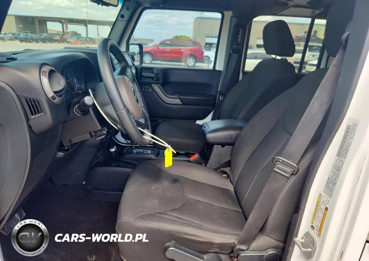 2016 Jeep Wrangler Unlimited Sport VIN:1C4BJWDG5GL160318 - 7