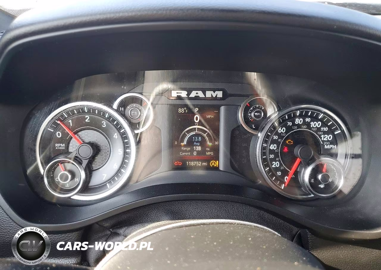 2019 Ram 1500 Big Horn VIN:1C6RREFG2KN641971 - 9