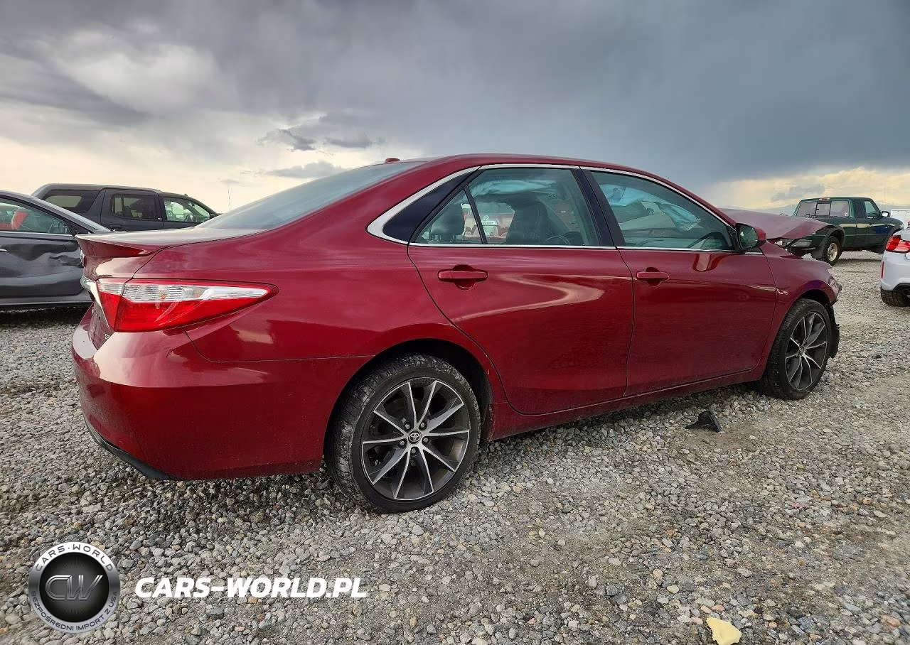 2015 Toyota Camry Xse VIN:4T1BF1FK2FU875356 - 3