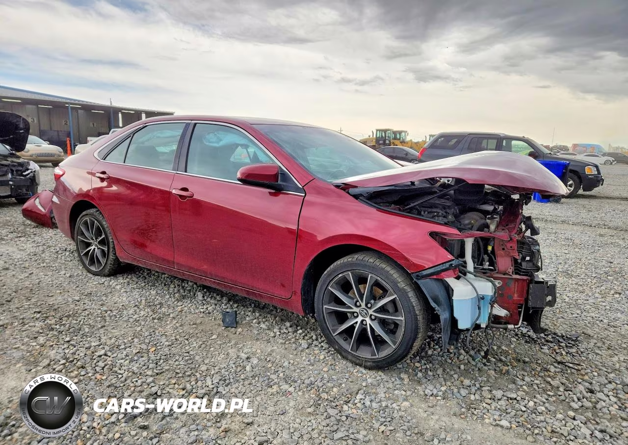 2015 Toyota Camry Xse VIN:4T1BF1FK2FU875356 - 4