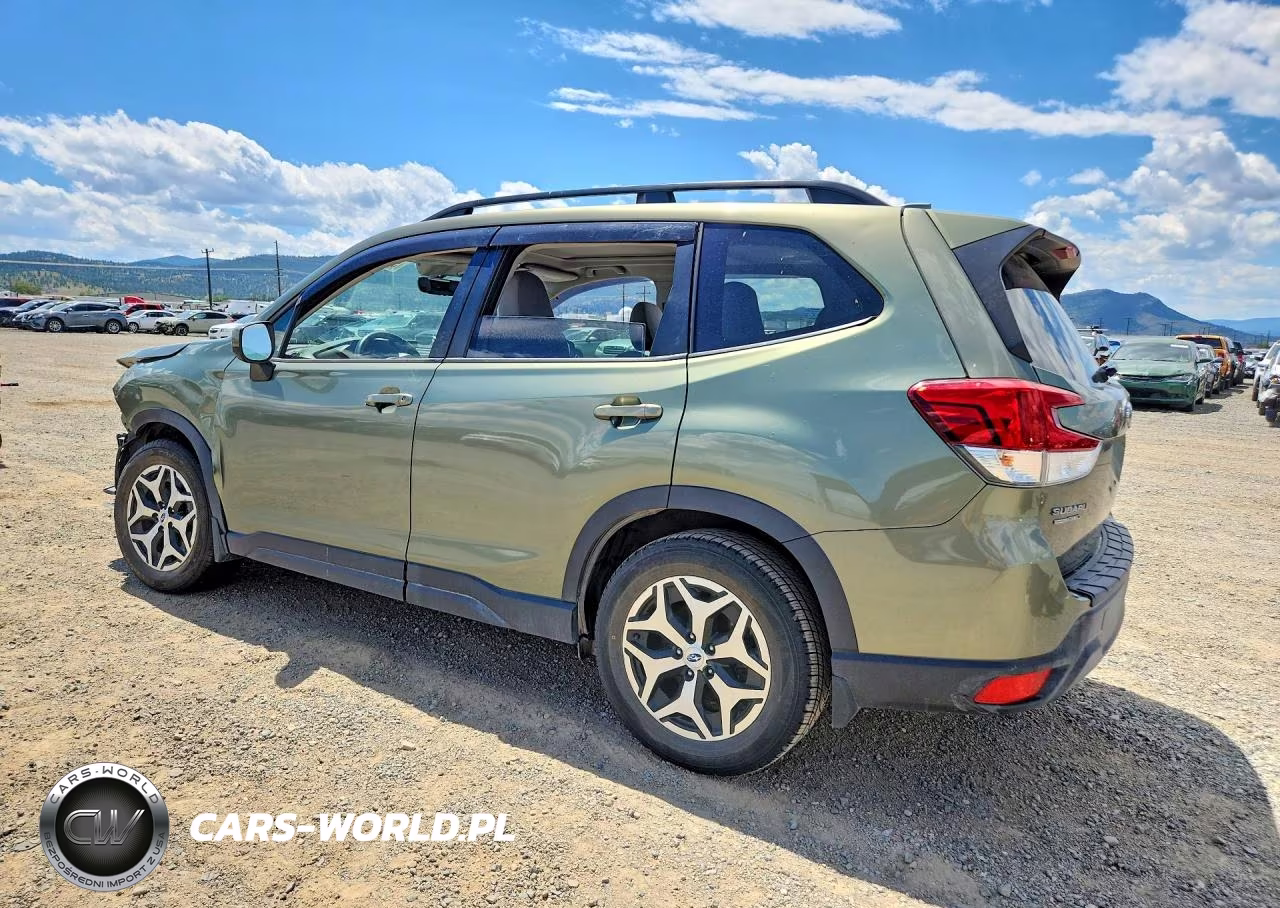 2020 Subaru Forester Premium VIN:JF2SKAGC3LH610930 - 2