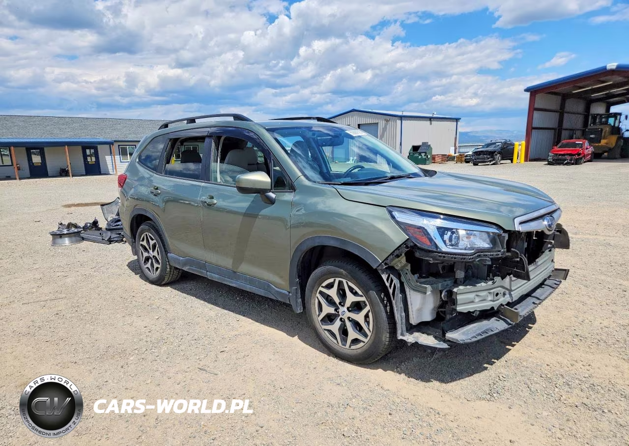 2020 Subaru Forester Premium VIN:JF2SKAGC3LH610930 - 4