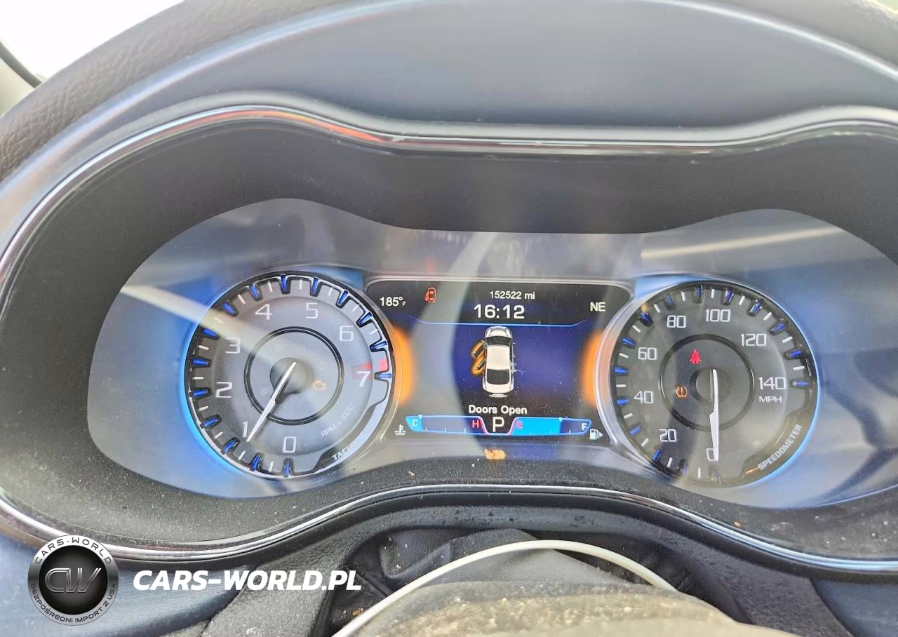 2015 Chrysler 200 S VIN:1C3CCCBG9FN678164 - 9