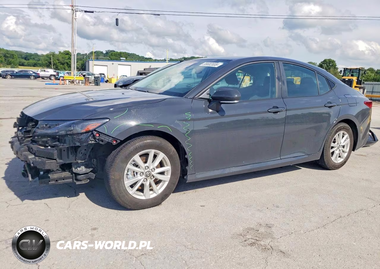 2025 Toyota Camry Le – zdjęcie 1 z 13