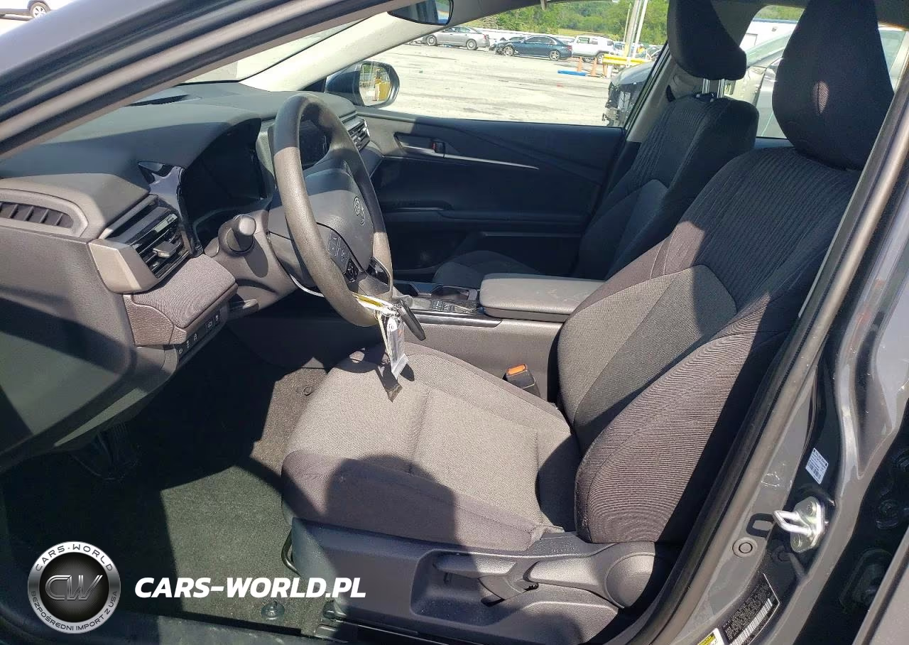 2025 Toyota Camry Le VIN:4T1DAACK5SU563571 - 7