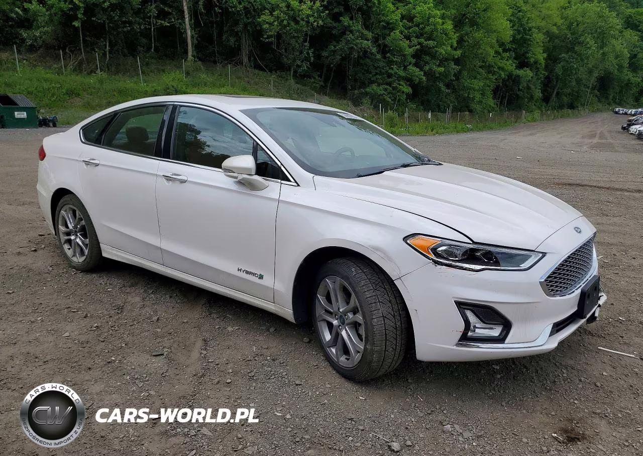 2019 Ford Fusion Titanium VIN:3FA6P0RU2KR208255 - 4