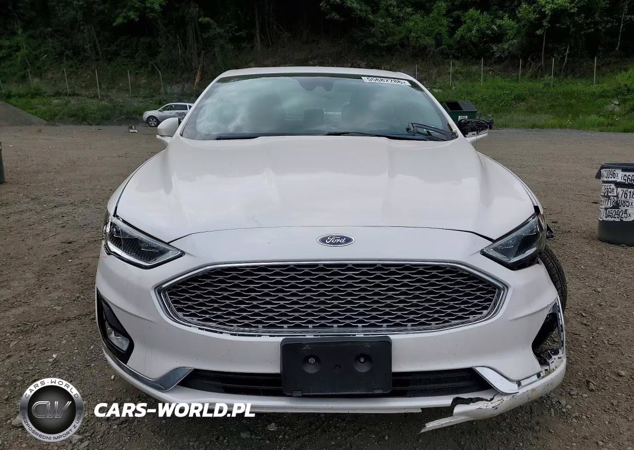 2019 Ford Fusion Titanium VIN:3FA6P0RU2KR208255 - 5