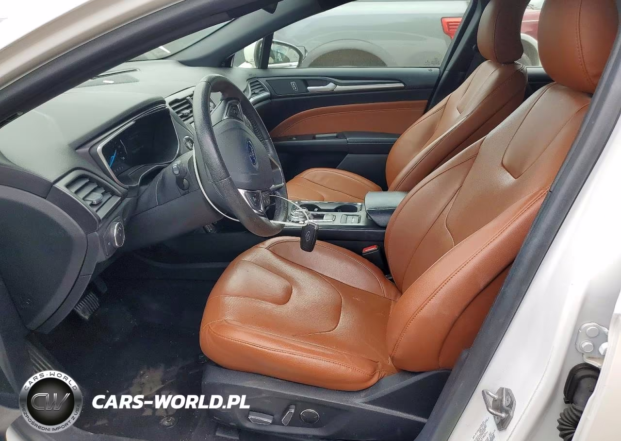2019 Ford Fusion Titanium VIN:3FA6P0RU2KR208255 - 7