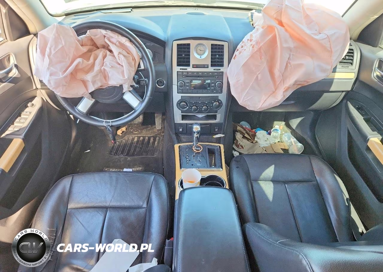 2008 Chrysler 300 Limited VIN:2C3KA33G08H267702 - 8
