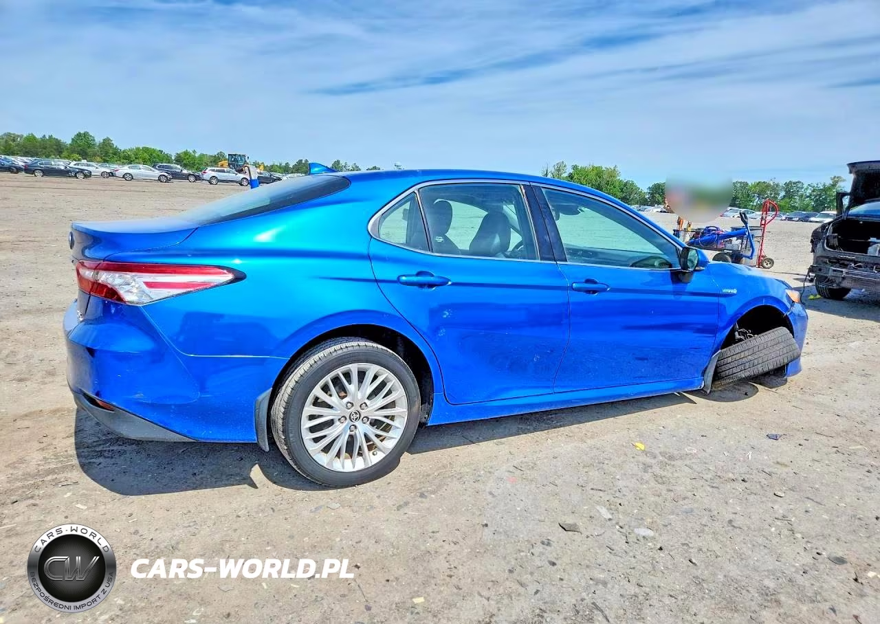 2020 Toyota Camry Xle VIN:4T1F31AK2LU015843 - 3