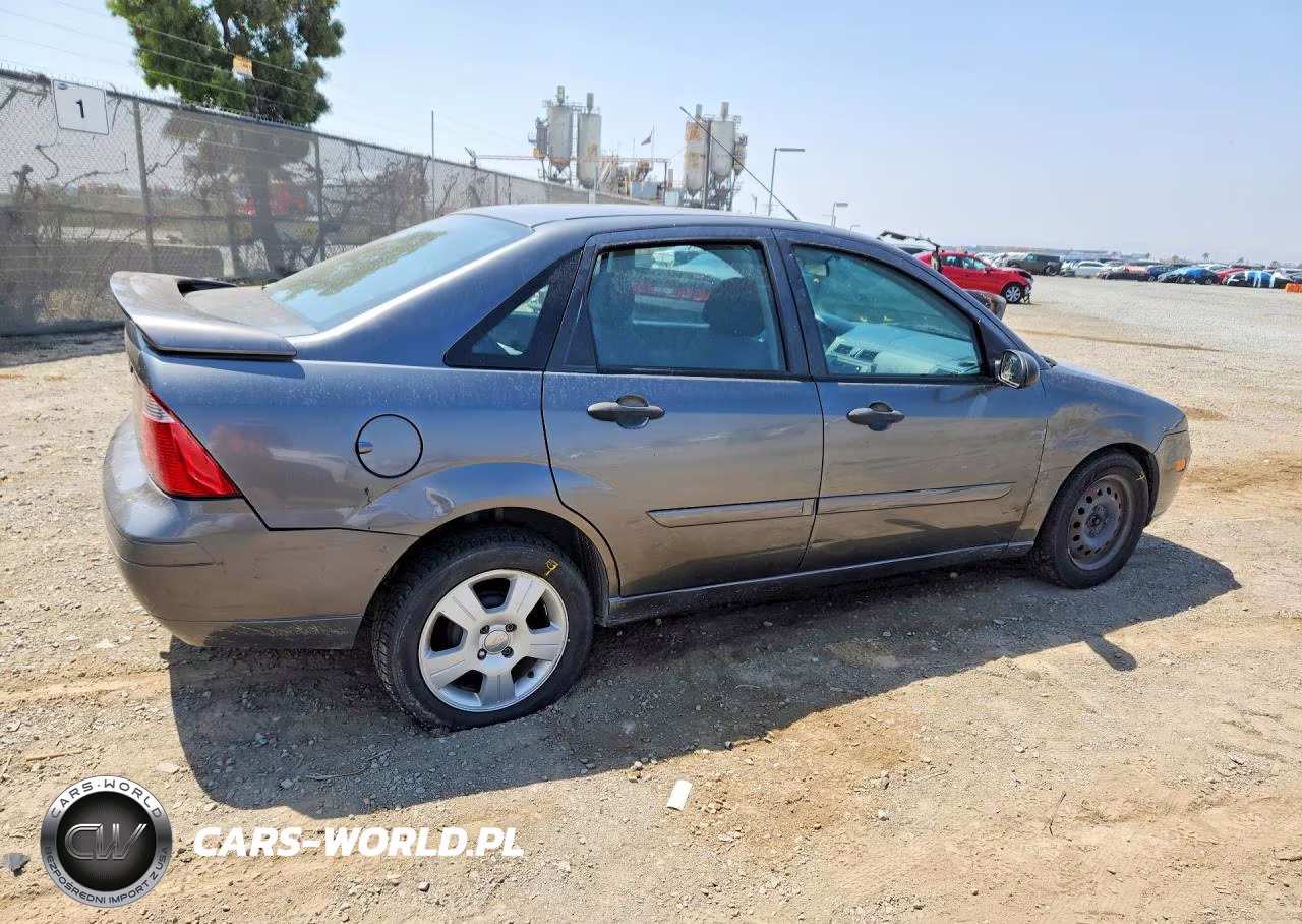 2007 Ford Focus Zx4 VIN:1FAFP34N17W355348 - 3