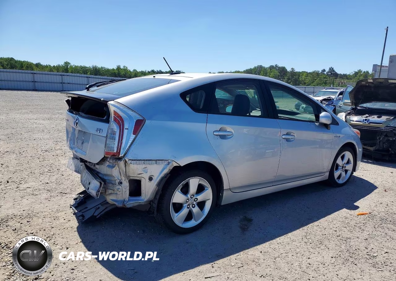 2015 Toyota Prius VIN:JTDKN3DU7F0447040 - 3