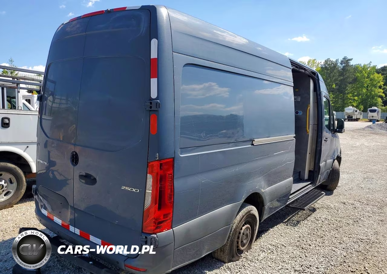 2019 Mercedes Benz Sprinter 2500 Delivery Van VIN:WD4PF1CDXKP121362 - 3