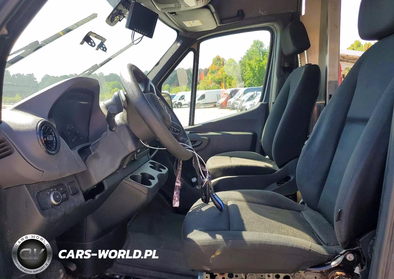 2019 Mercedes Benz Sprinter 2500 Delivery Van VIN:WD4PF1CDXKP121362 - 7