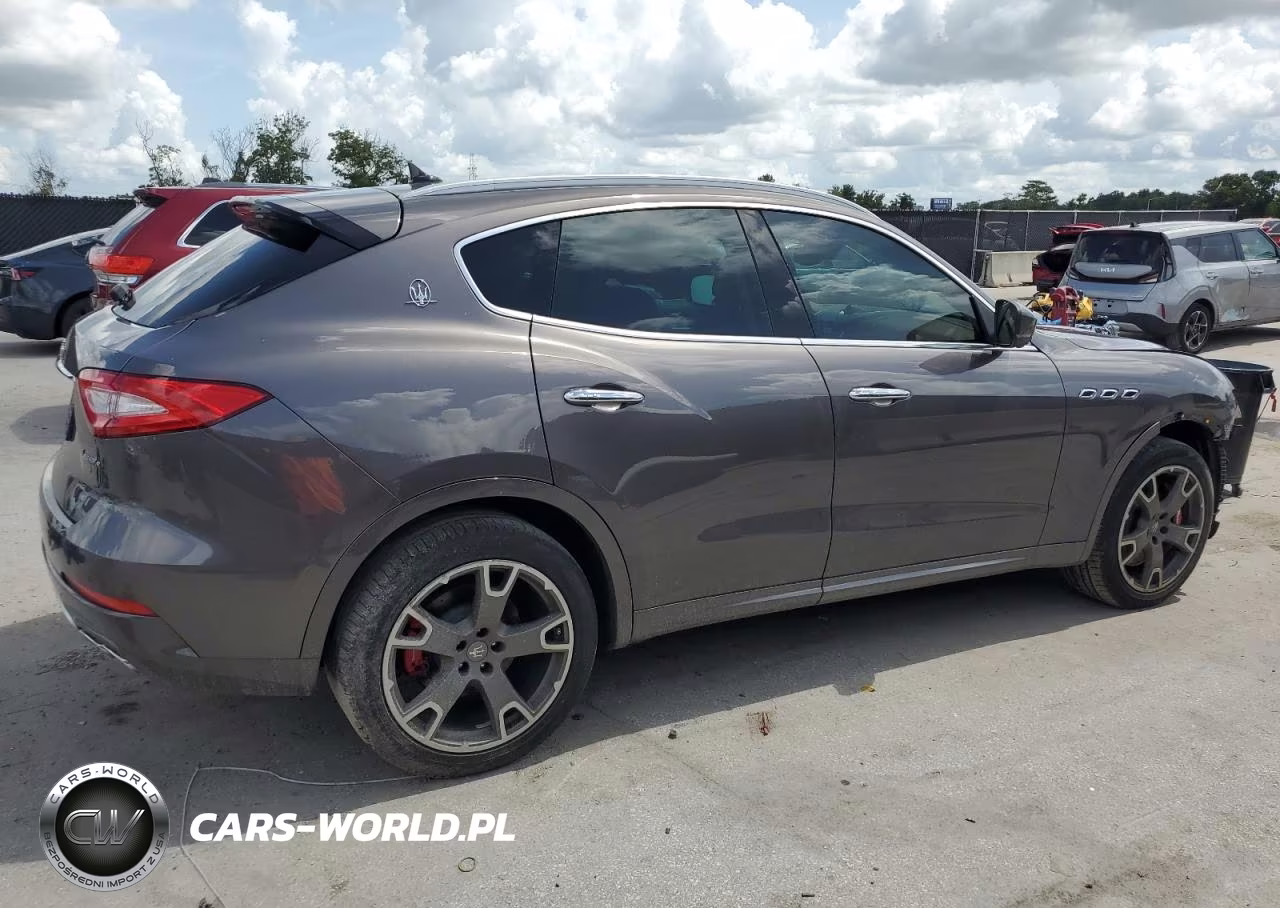 2017 Maserati Levante S Luxury VIN:ZN661YUL6HX246059 - 3