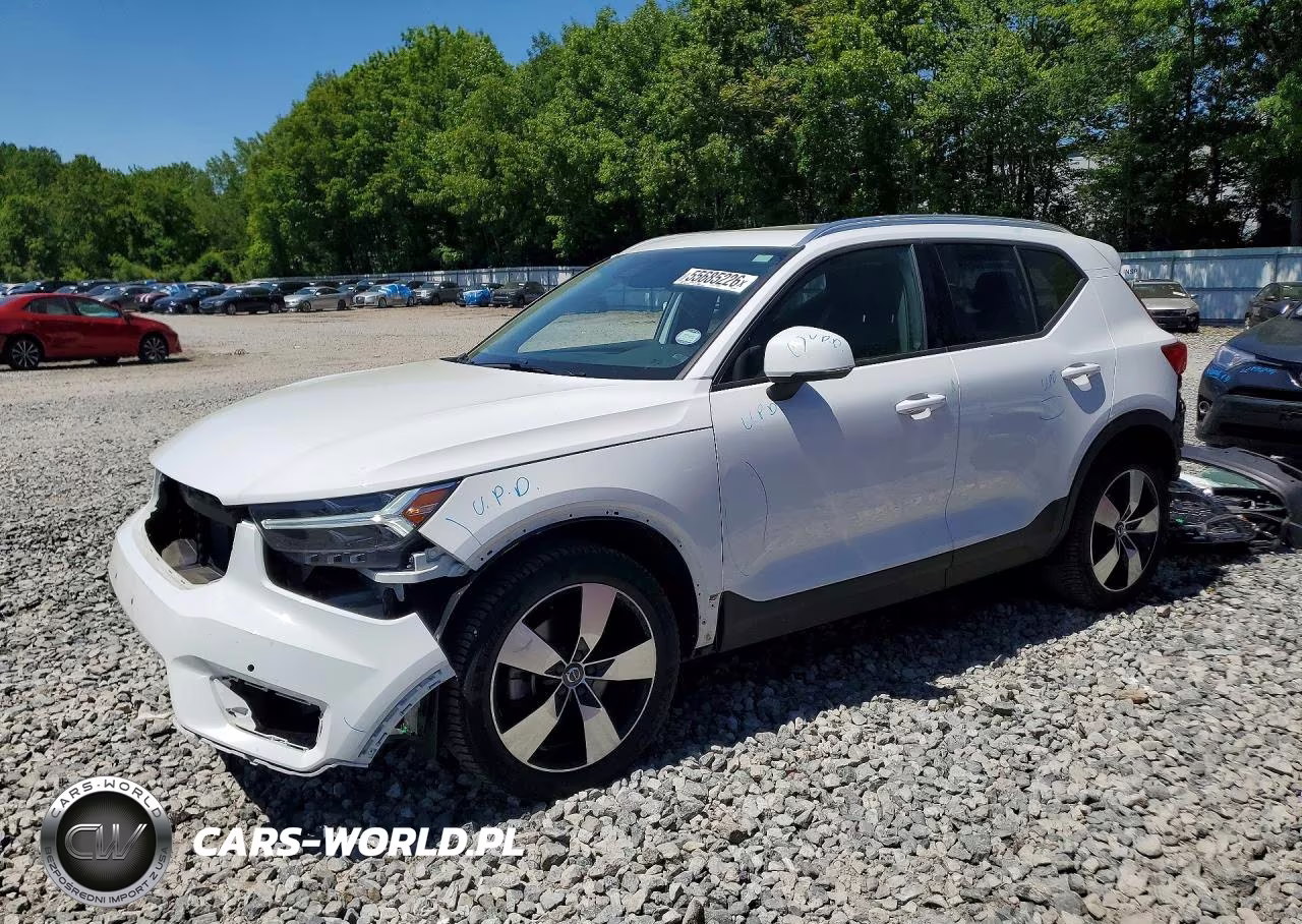2020 Volvo Xc40 T5 Momentum