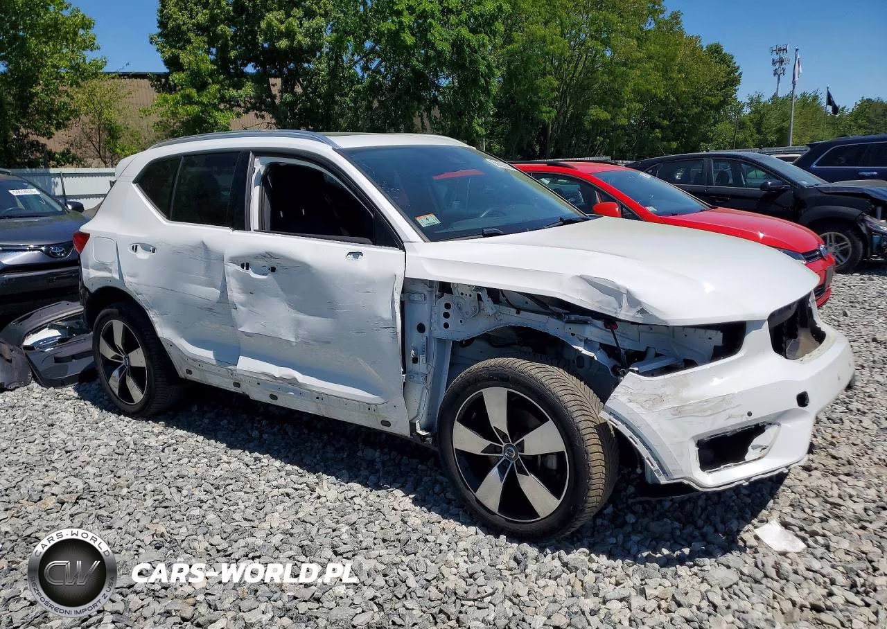 2020 Volvo Xc40 T5 Momentum VIN:YV4162UK9L2297026 - 4