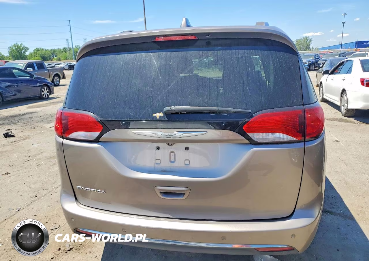 2017 Chrysler Pacifica VIN:2C4RC1EG5HR695605 - 6