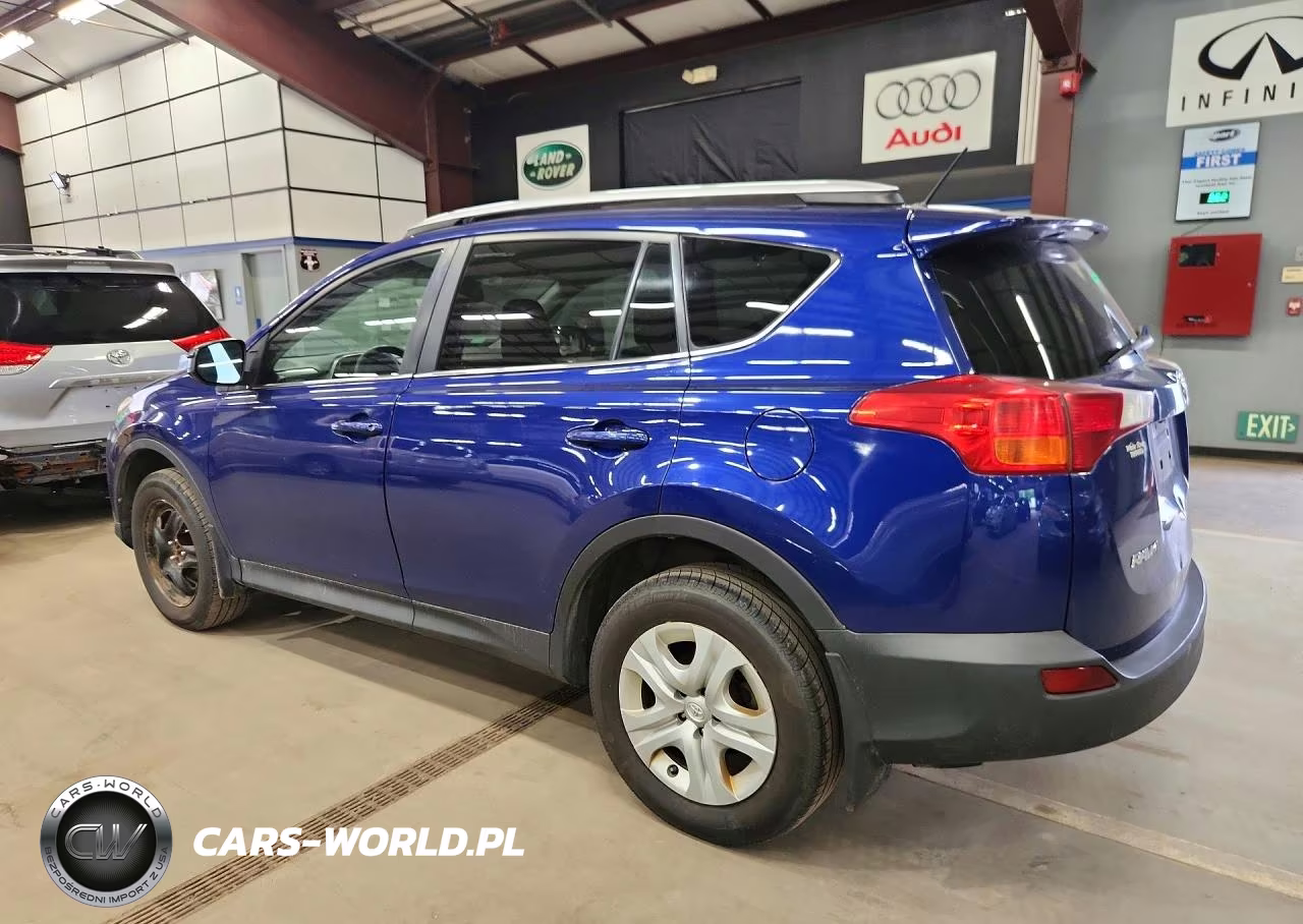 2015 Toyota Rav4 Le VIN:2T3BFREV9FW404015 - 2