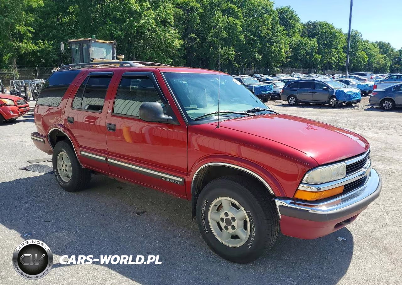 1998 Chevrolet Blazer VIN:1GNDT13W7W2121692 - 4