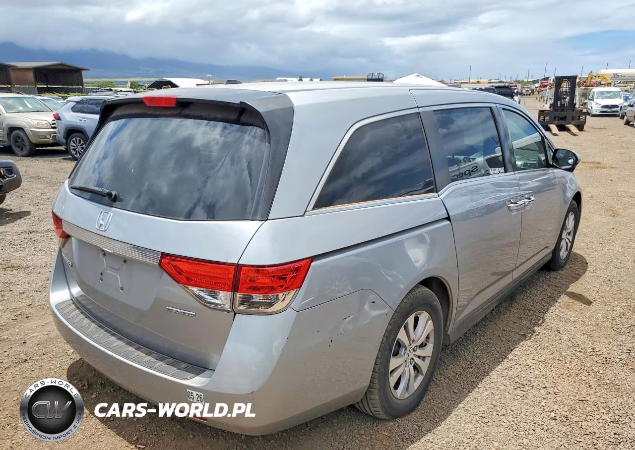 2016 Honda Odyssey Se VIN:5FNRL5H32GB136880 - 3