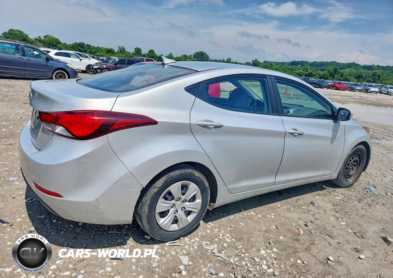 2016 Hyundai Elantra Se VIN:5NPDH4AE6GH698042 - 3