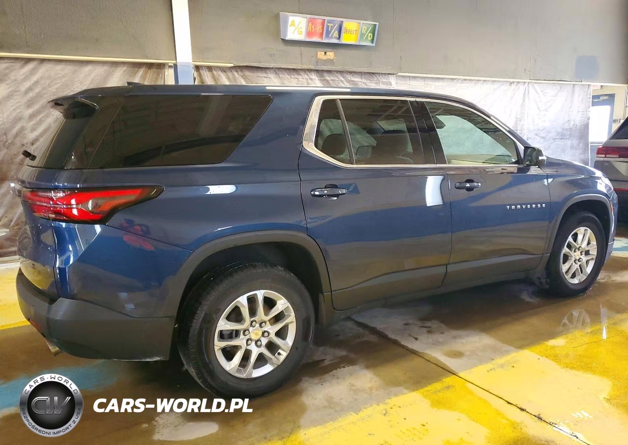 2022 Chevrolet Traverse Ls VIN:1GNERLKW2NJ160744 - 3