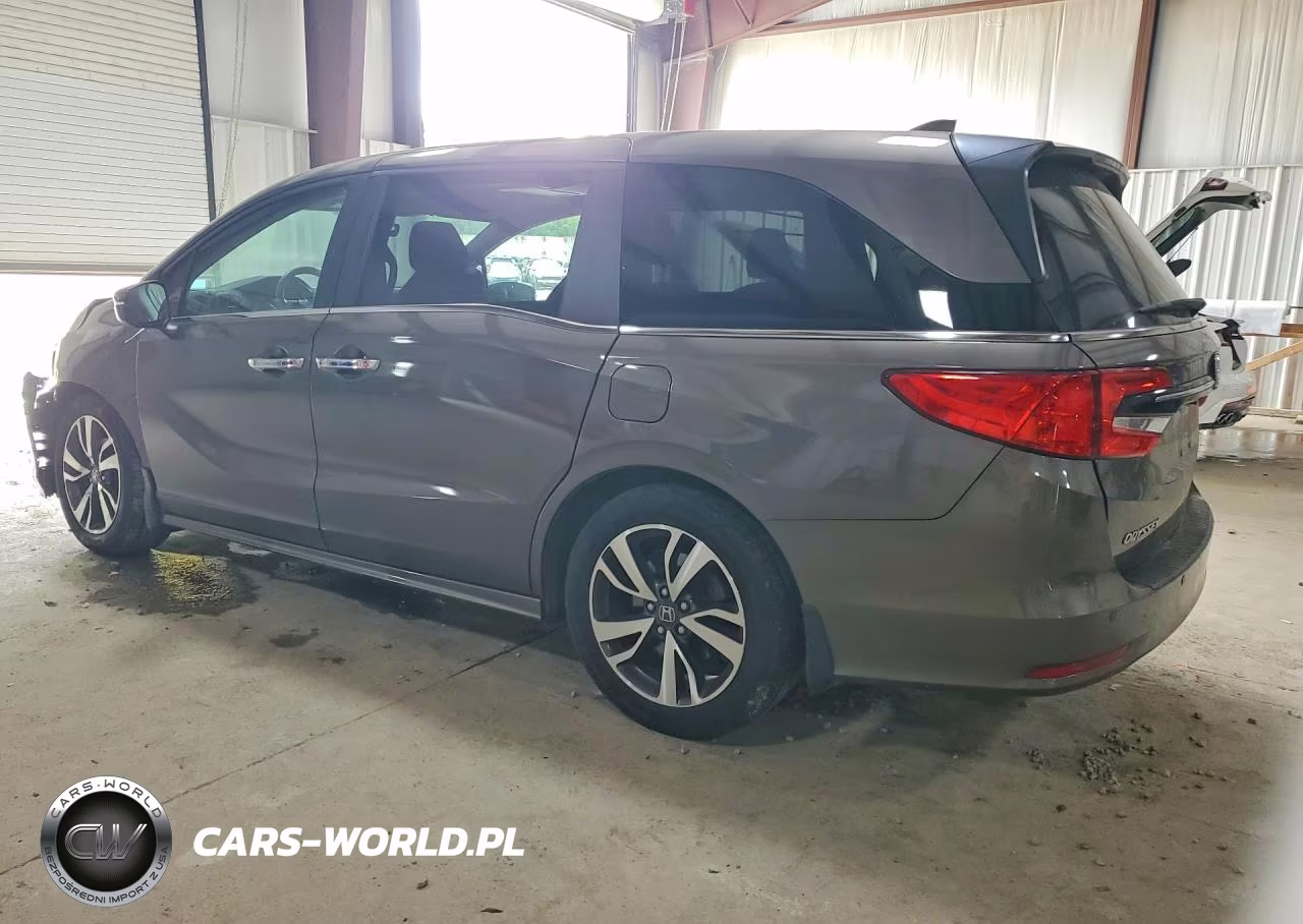 2022 Honda Odyssey Touring VIN:5FNRL6H83NB054610 - 2