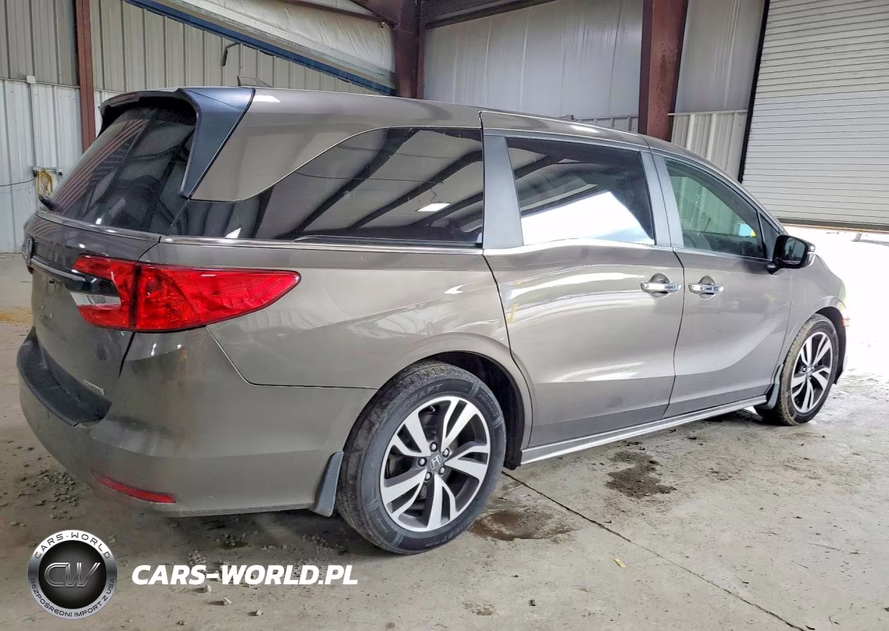 2022 Honda Odyssey Touring VIN:5FNRL6H83NB054610 - 3