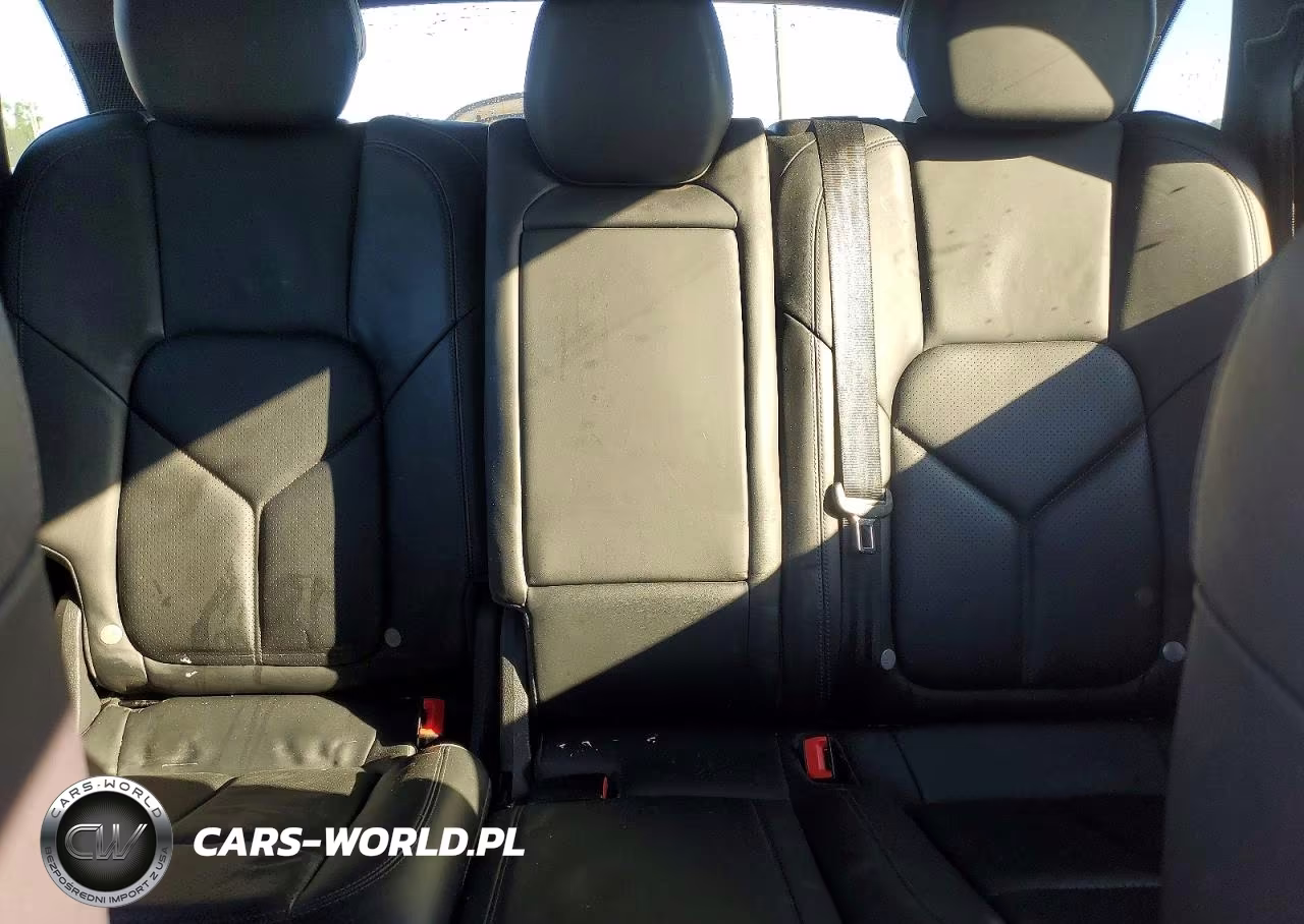 2013 Porsche Cayenne VIN:WP1AA2A27DLA19239 - 10