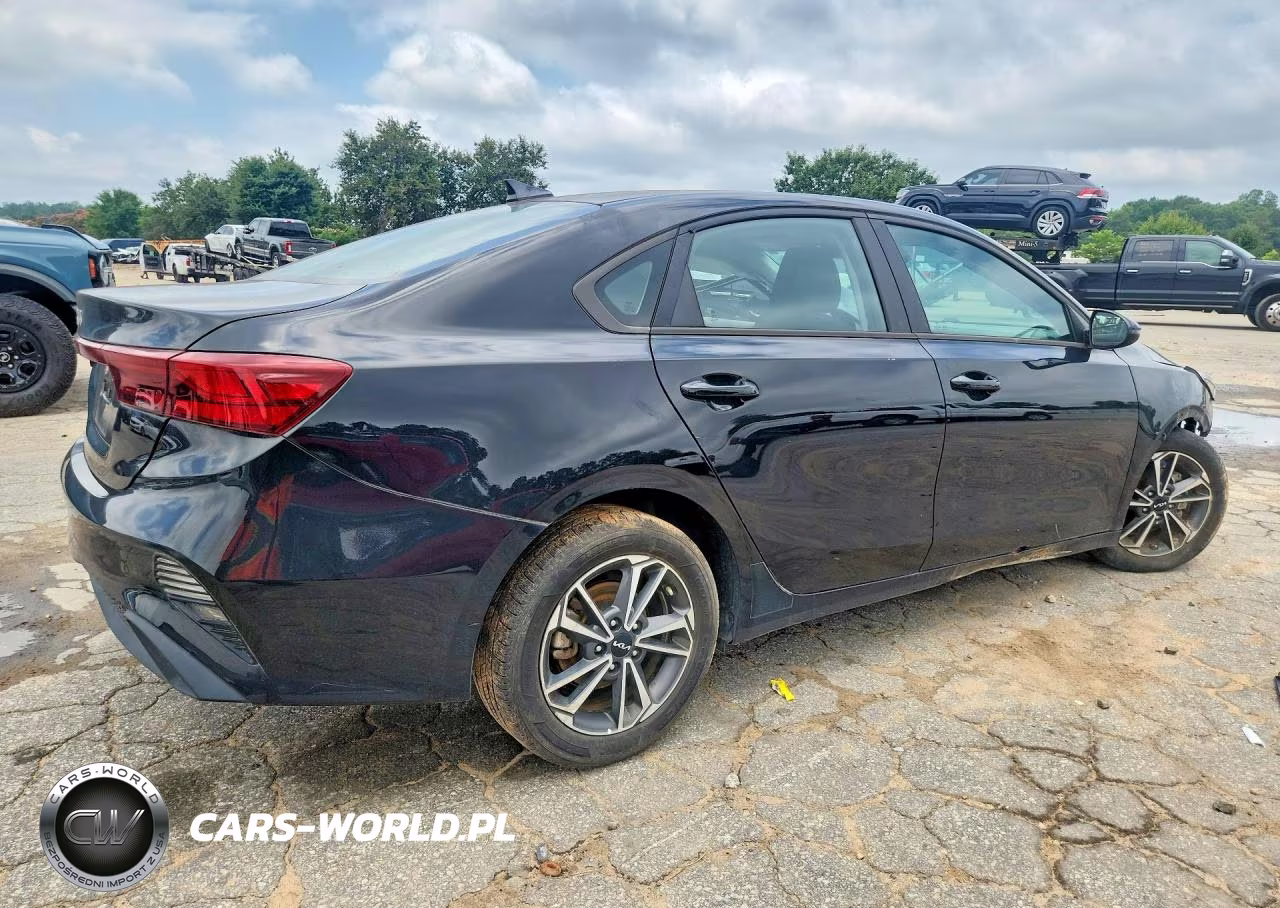 2022 Kia Forte Lxs VIN:3KPF24AD7NE472904 - 3