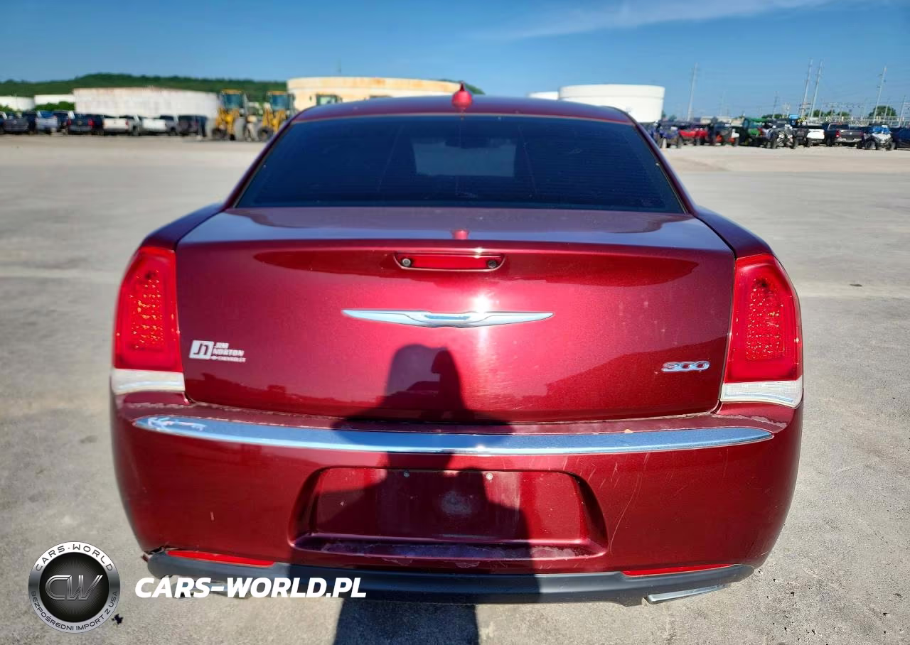 2016 Chrysler 300 Limited VIN:2C3CCAAG8GH268486 - 6