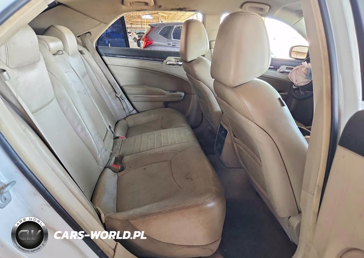 2012 Chrysler 300 Limited VIN:2C3CCACG8CH204200 - 10