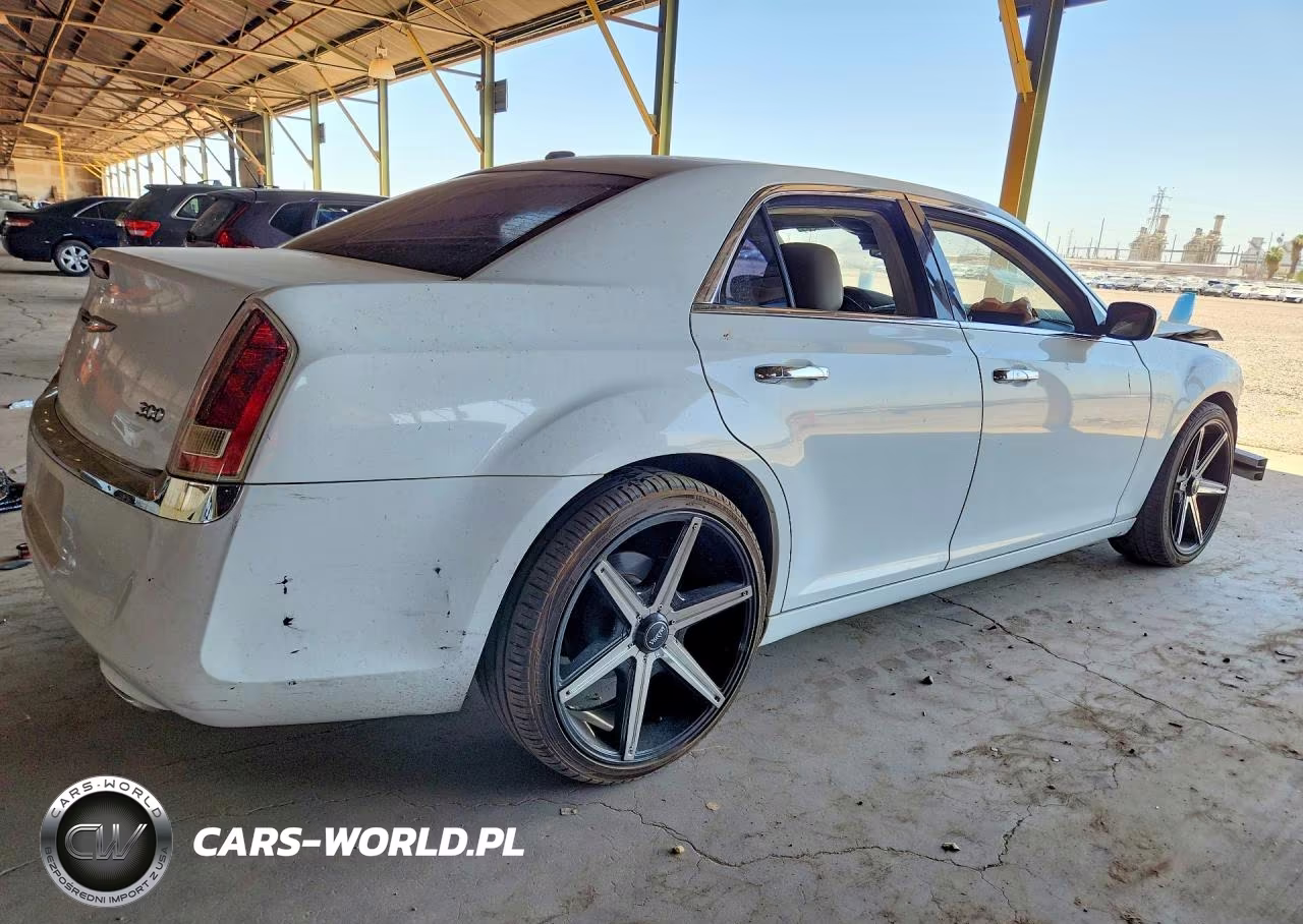2012 Chrysler 300 Limited VIN:2C3CCACG8CH204200 - 3