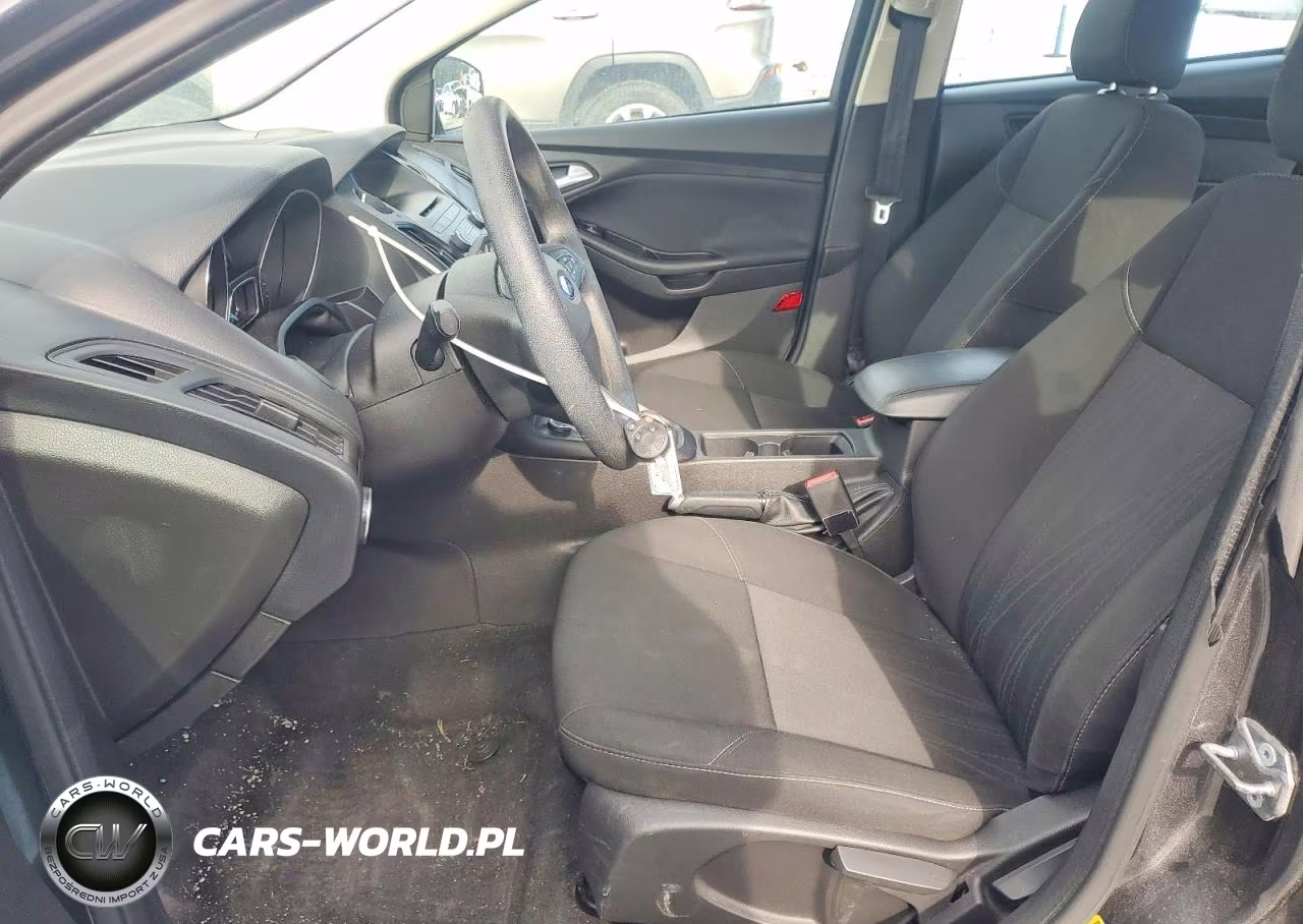 2017 Ford Focus Se VIN:1FADP3F21HL241735 - 7