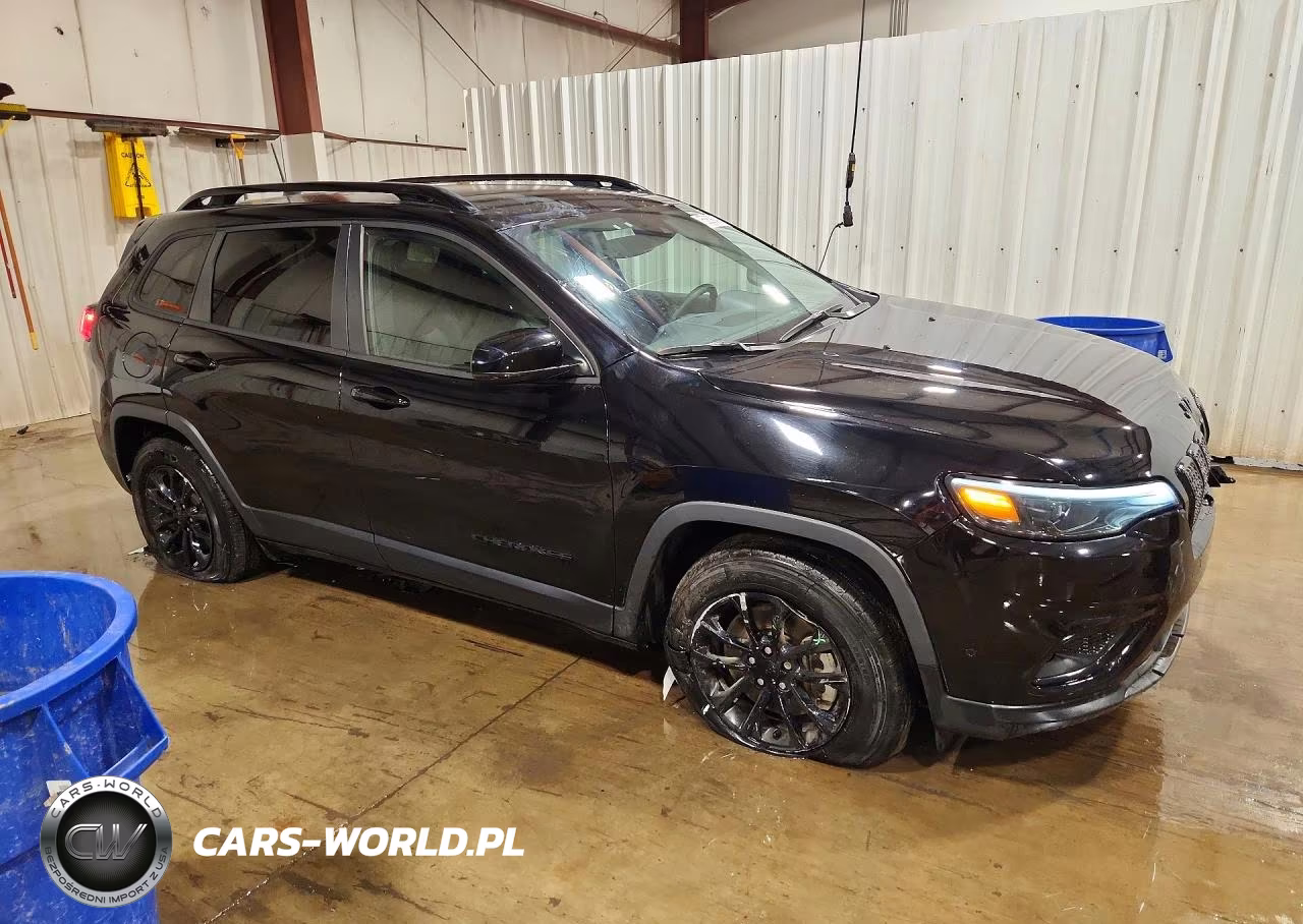 2023 Jeep Cherokee Altitude Lux VIN:1C4PJMMB6PD102937 - 4