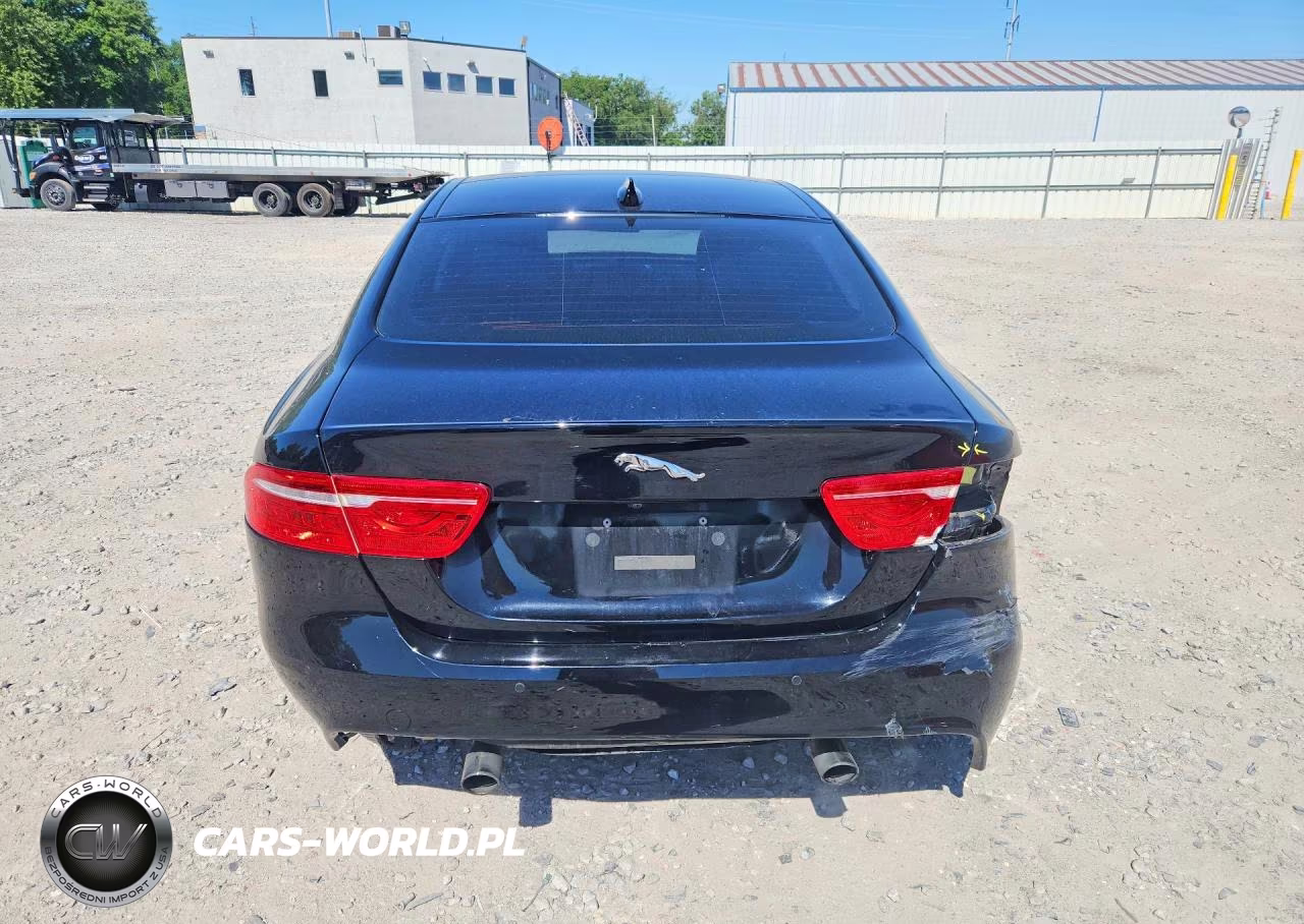 2017 Jaguar Xe Premium VIN:SAJAD4BG2HA952922 - 6