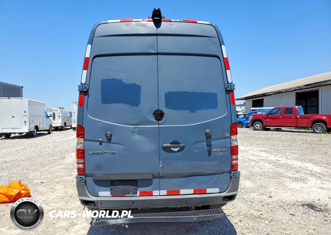 2018 Mercedes-Benz Sprinter 2500 VIN:WD3PE7CD4JP636608 - 6