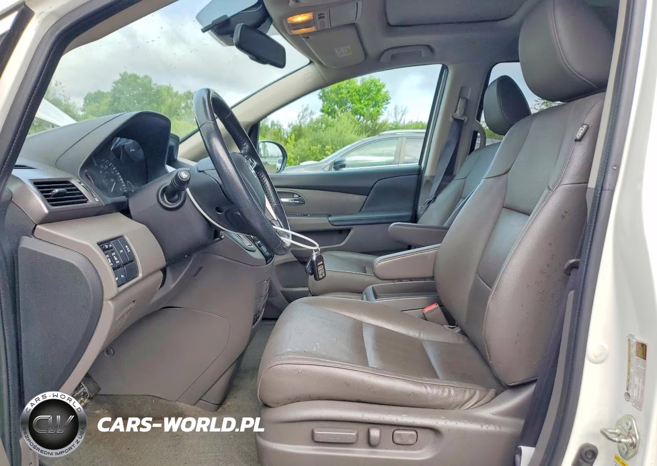 2016 Honda Odyssey Touring VIN:5FNRL5H9XGB154998 - 7