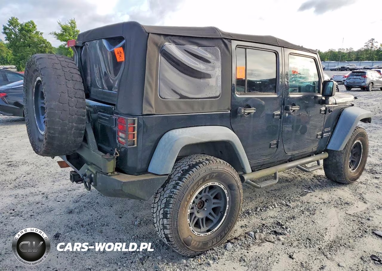 2011 Jeep Wrangler Unlimited Sport VIN:1J4HA3H11BL500680 - 3