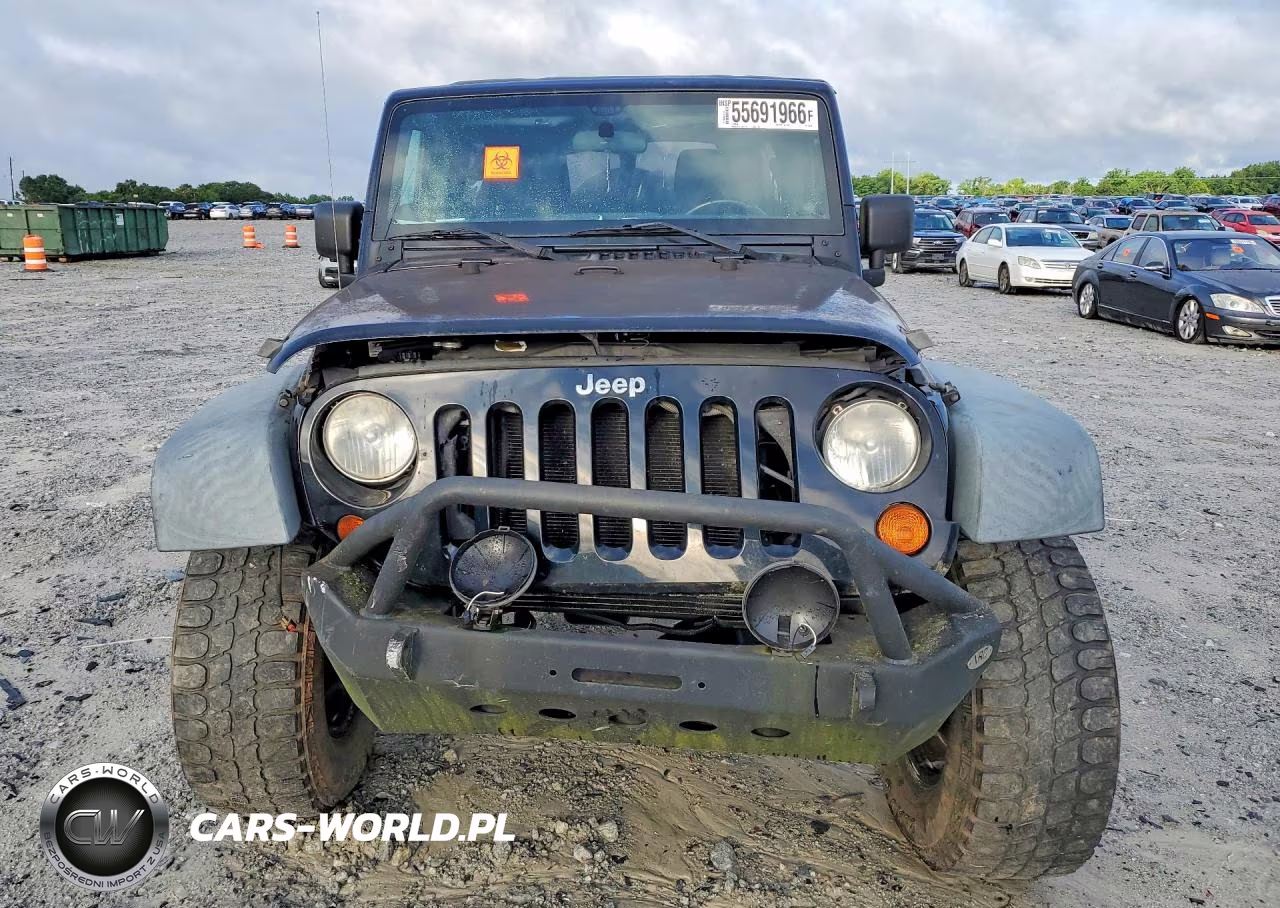 2011 Jeep Wrangler Unlimited Sport VIN:1J4HA3H11BL500680 - 5