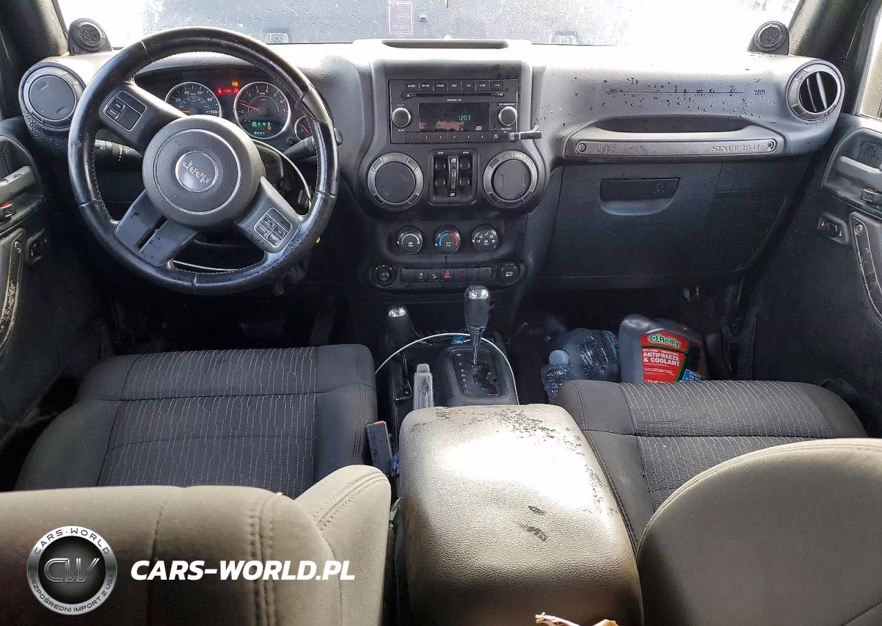 2011 Jeep Wrangler Unlimited Sport VIN:1J4HA3H11BL500680 - 8
