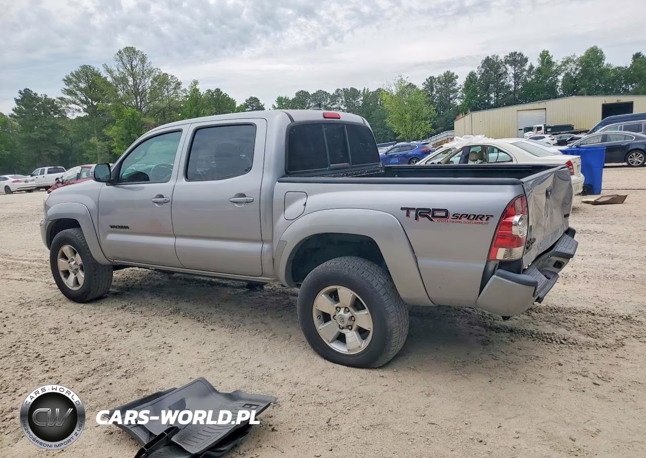 2015 Toyota Tacoma V6 VIN:3TMLU4EN3FM185616 - 2