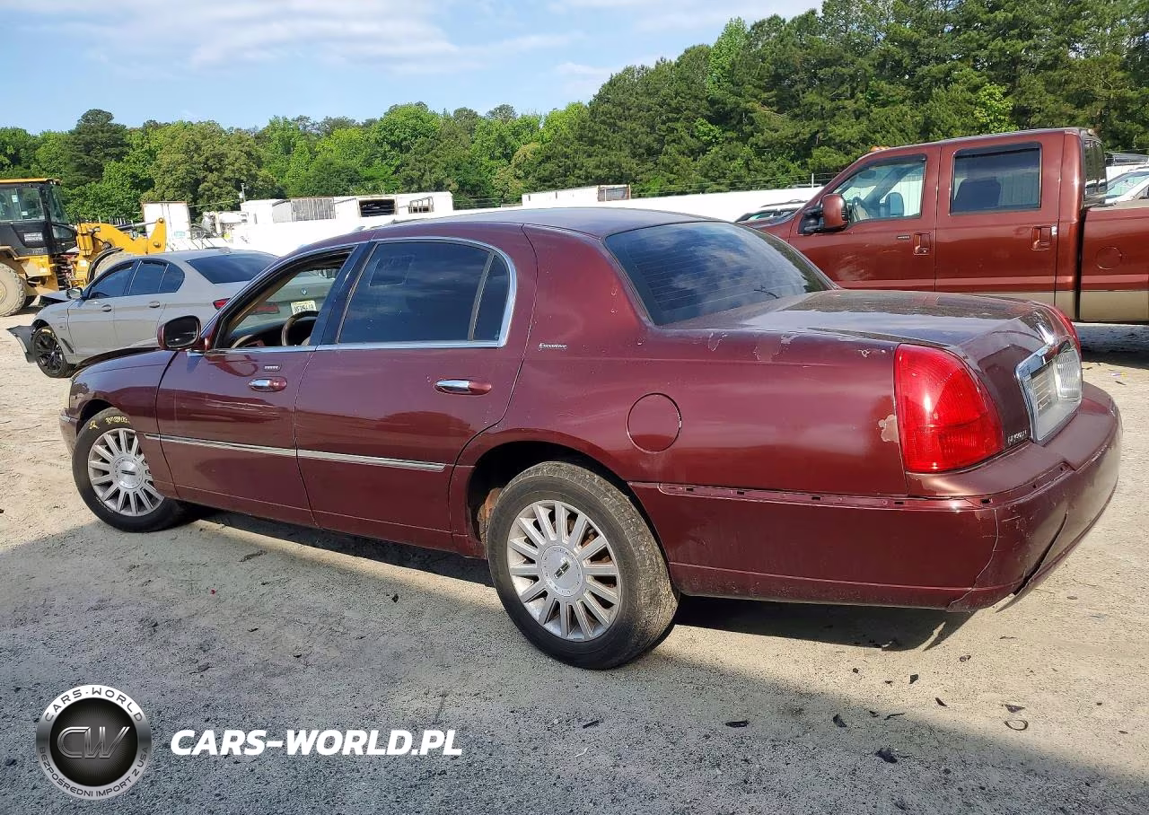2003 Lincoln Town Car Executive VIN:1LNHM81W23Y623601 - 2