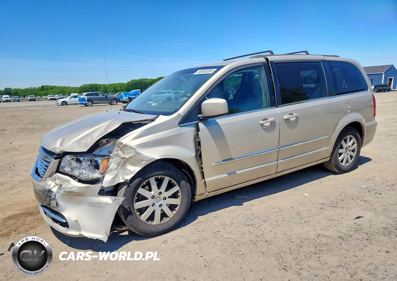 2015 Chrysler Town & Country Touring – zdjęcie 1 z 13