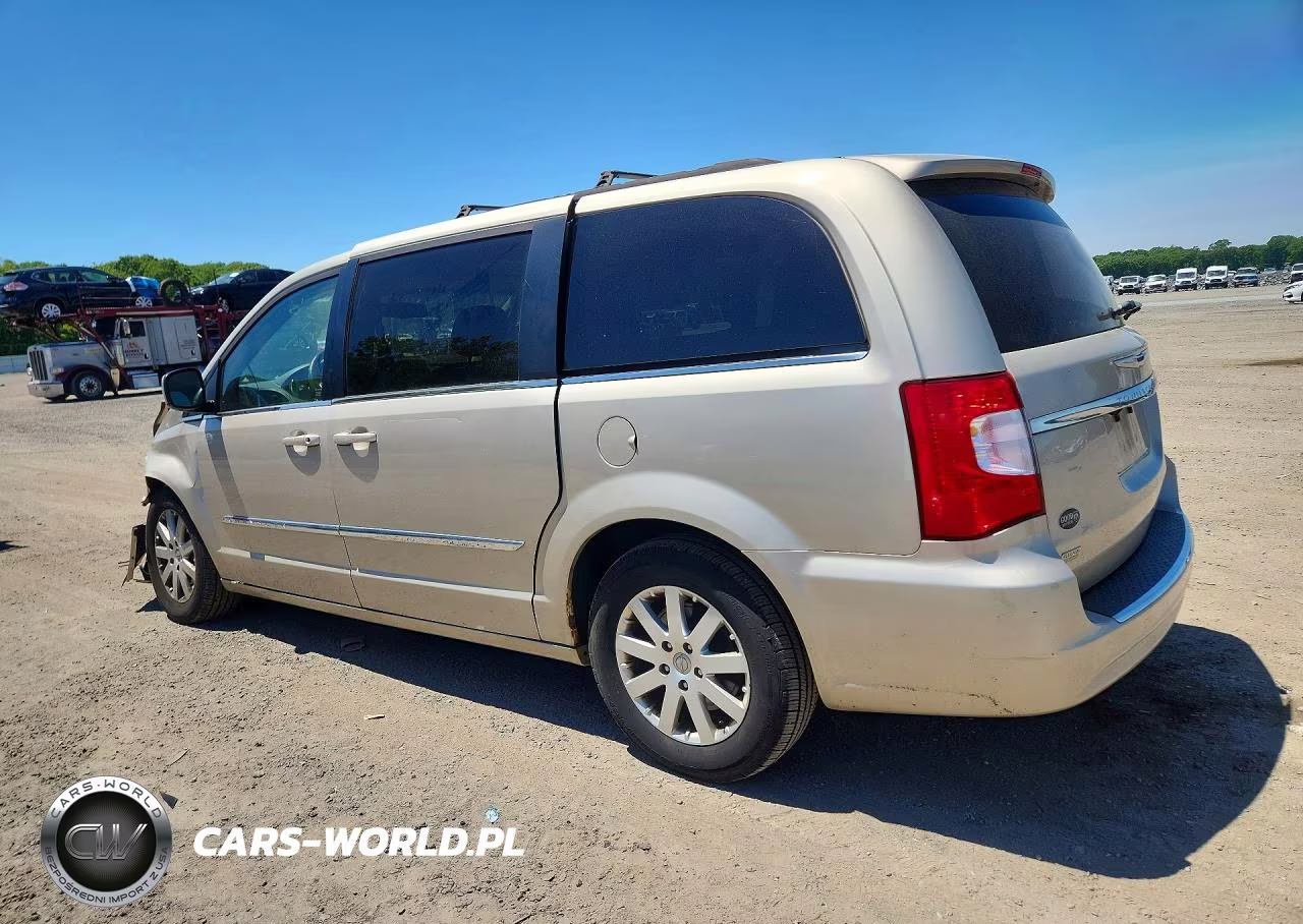 2015 Chrysler Town & Country Touring VIN:2C4RC1BG2FR695613 - 2