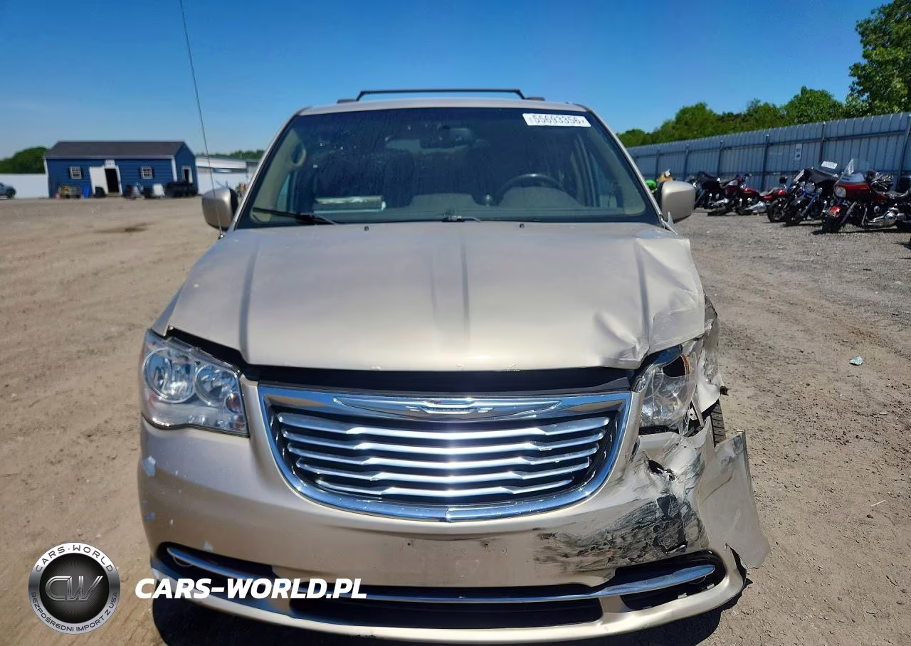 2015 Chrysler Town & Country Touring VIN:2C4RC1BG2FR695613 - 5