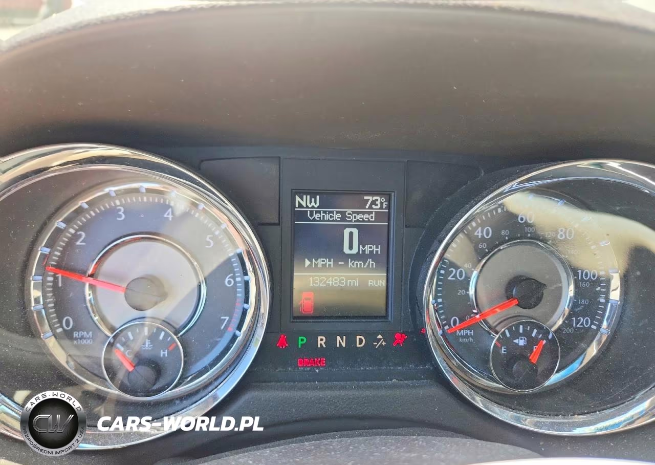 2015 Chrysler Town & Country Touring VIN:2C4RC1BG2FR695613 - 9