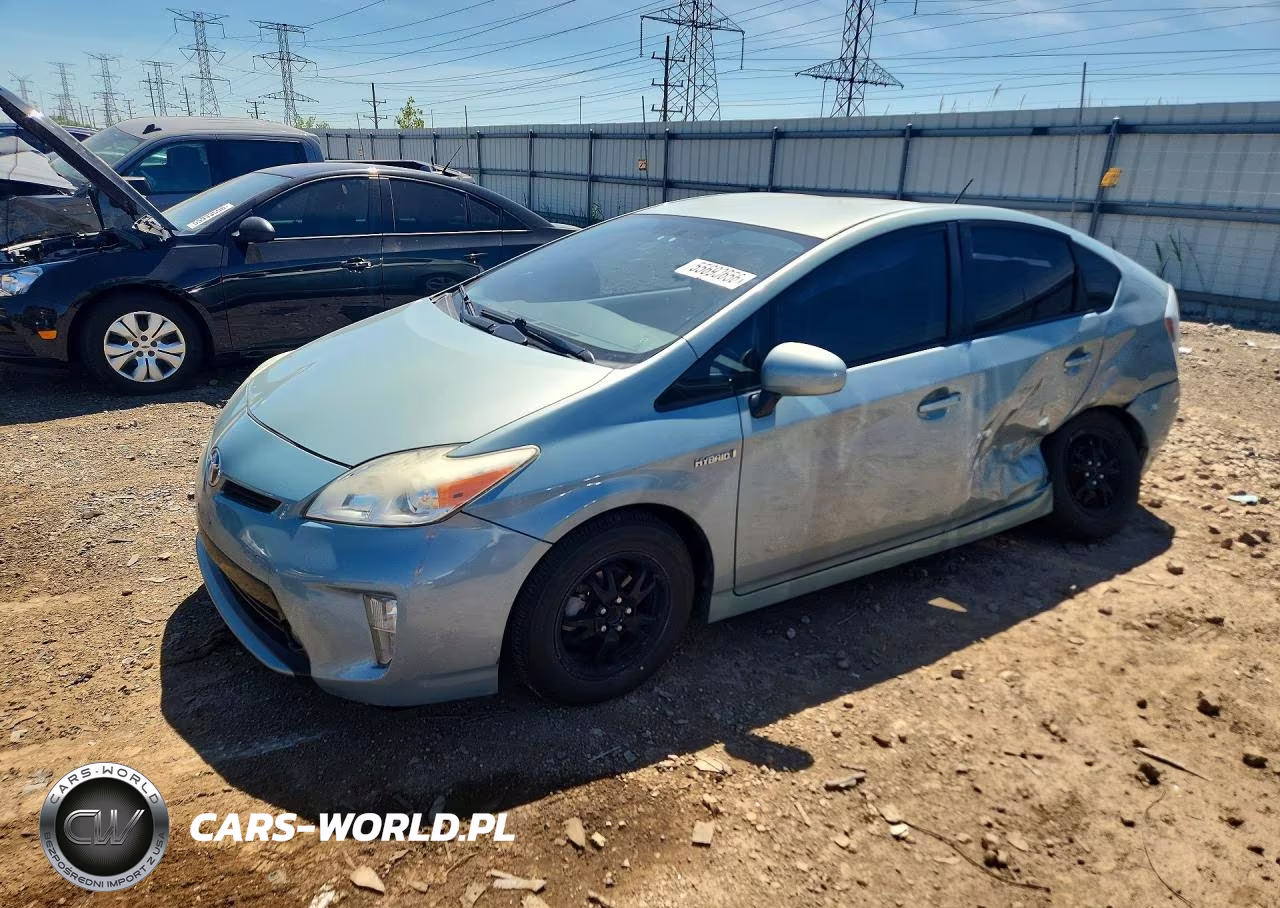 2015 Toyota Prius Three – zdjęcie 1 z 12